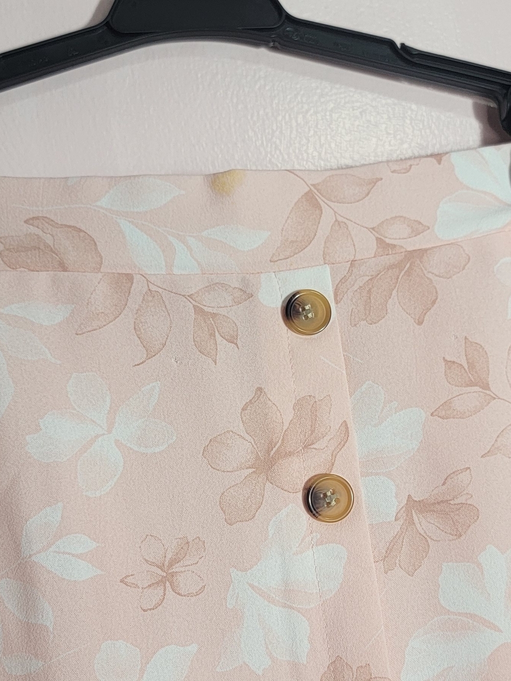 Classic Concepts Floral Button-Front Midi Skirt in Blush Pink Size Large - Picture 4 of 7